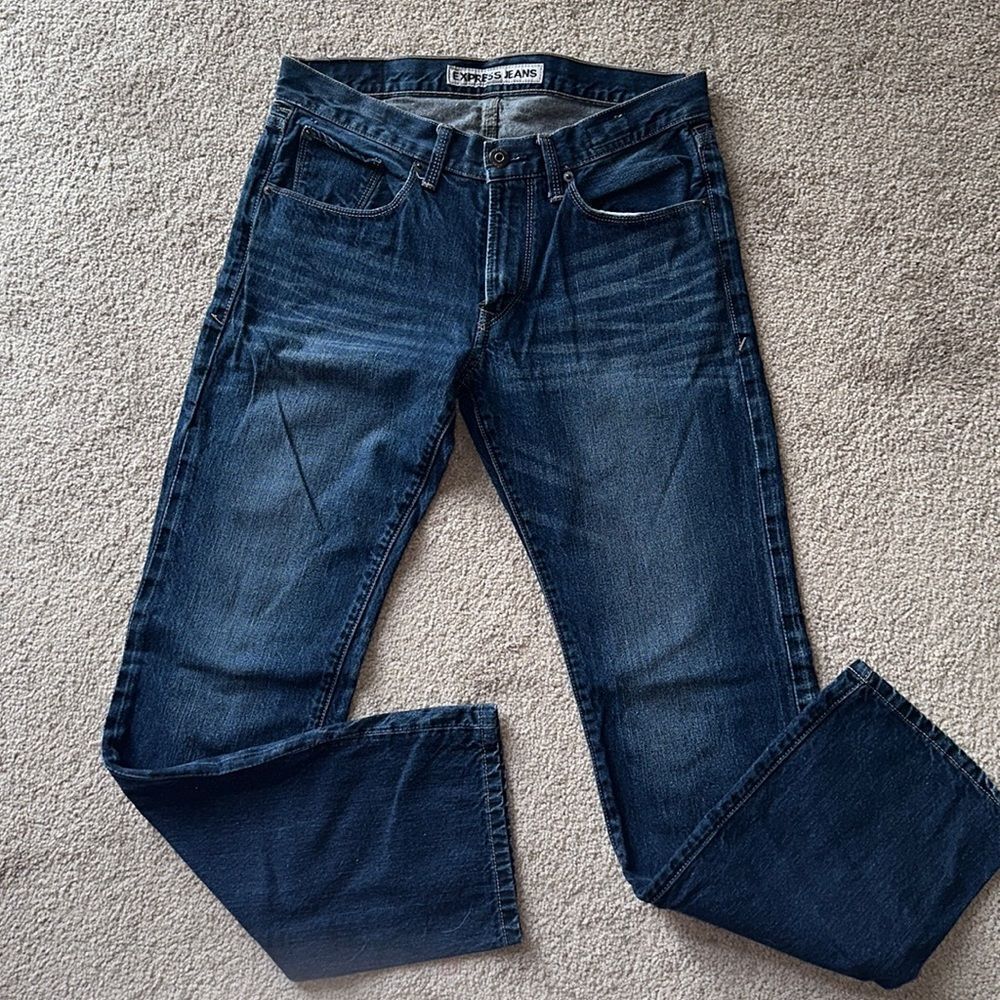 Men’s Express Rocco Slim Fit Straight Leg Jeans!